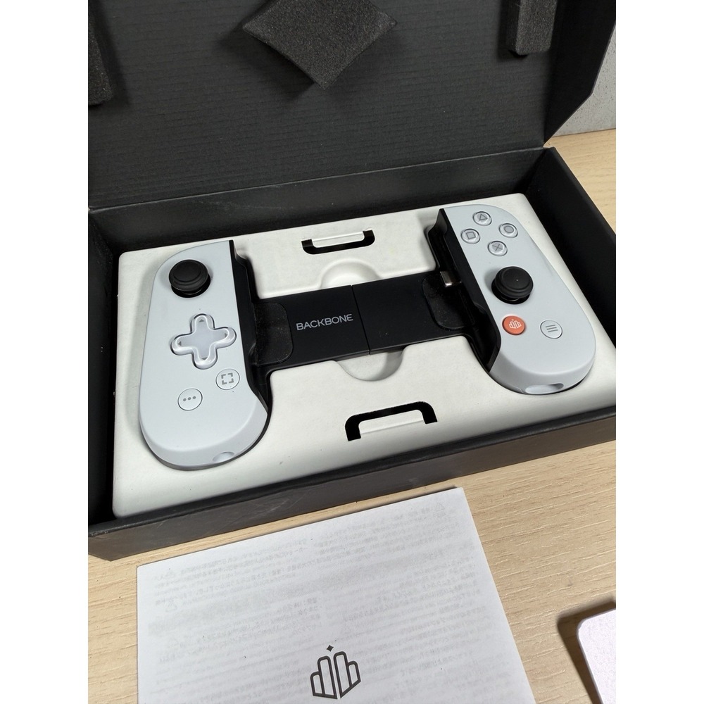 Backbone One | PlayStation Edition | USB-C | 2nd gen | White | BB-51-P - Picture 2 of 9